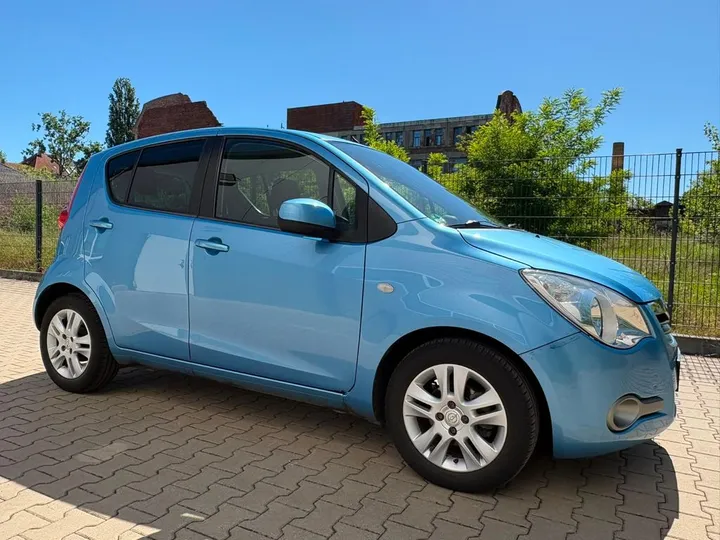 Opel Agila
