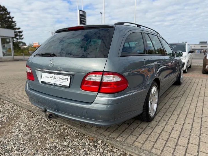 Mercedes-Benz E 280