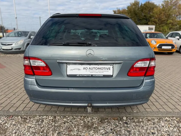 Mercedes-Benz E 280