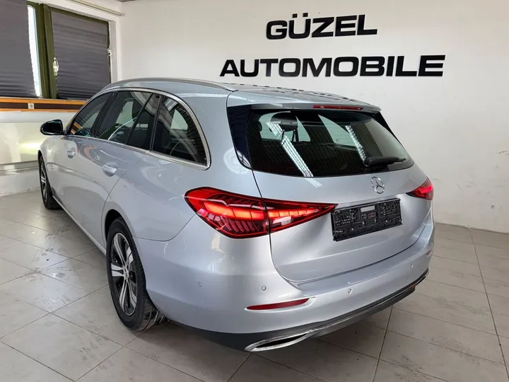 Mercedes-Benz C 220