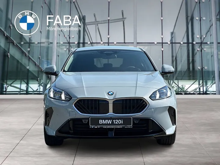 BMW 120
