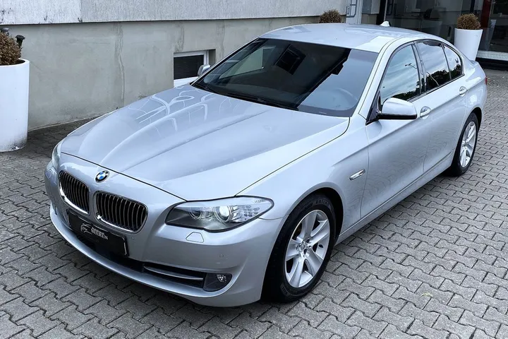 BMW 523