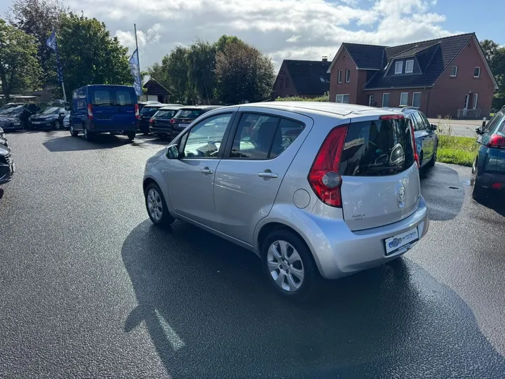 Opel Agila