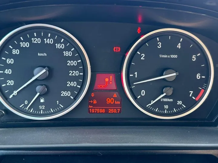 BMW 523