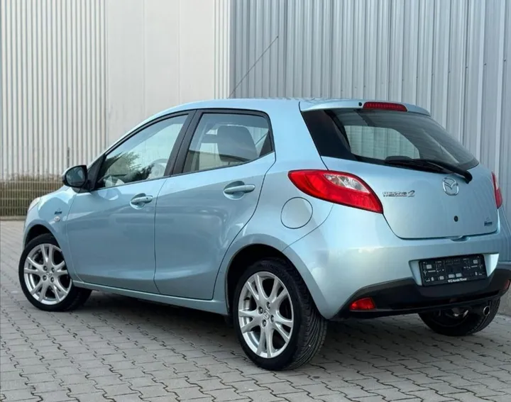 Mazda 2