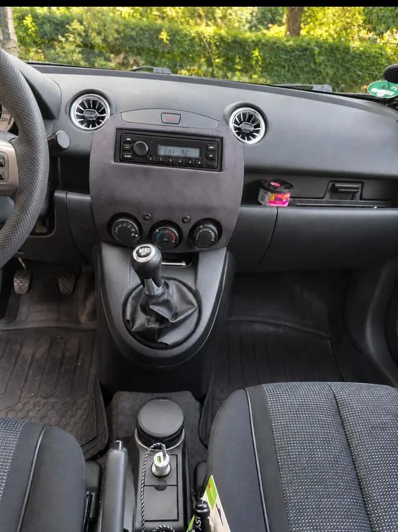 Mazda 2