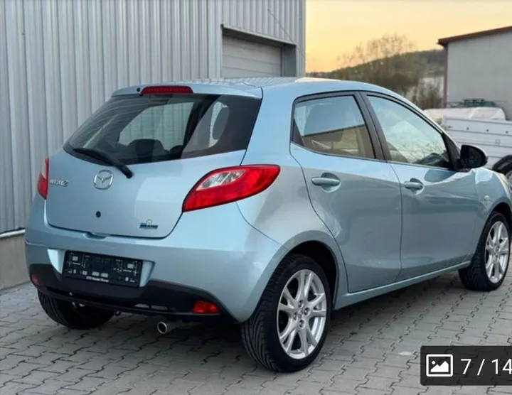 Mazda 2