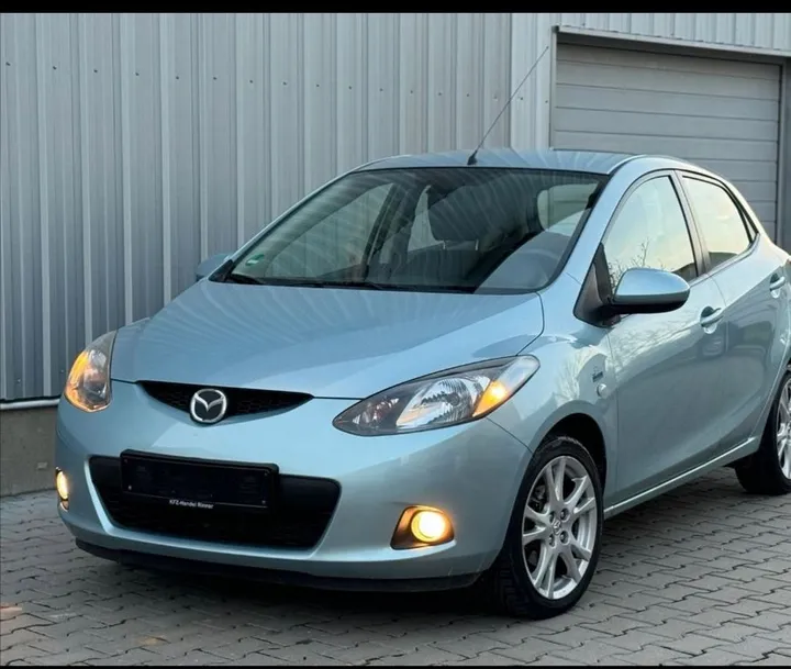 Mazda 2