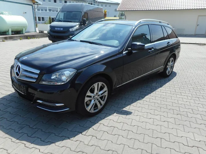Mercedes-Benz C 220