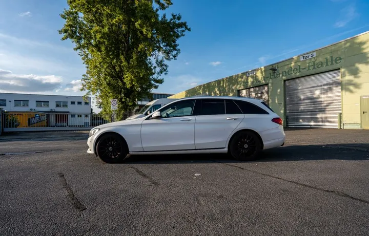 Mercedes-Benz C 220