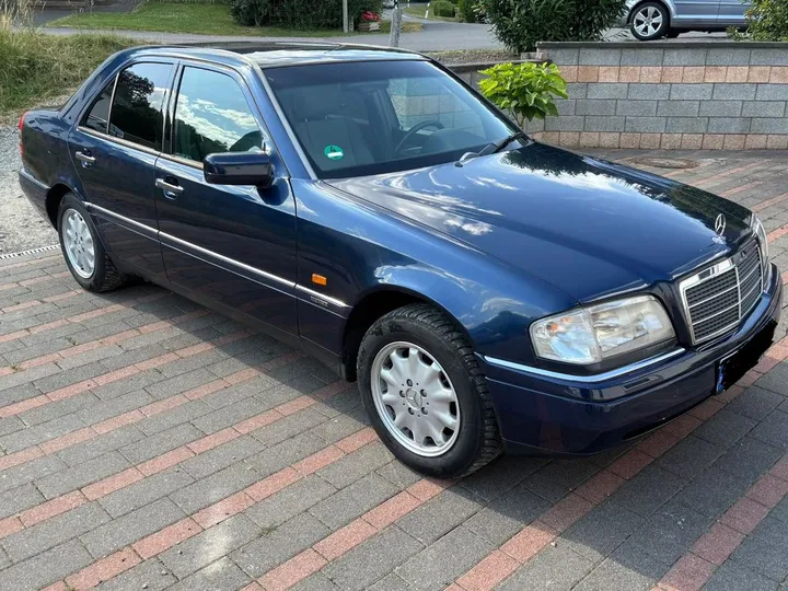 Mercedes-Benz C 200
