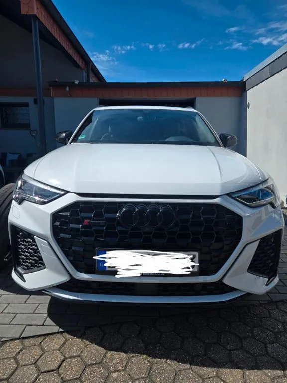 Audi RSQ3