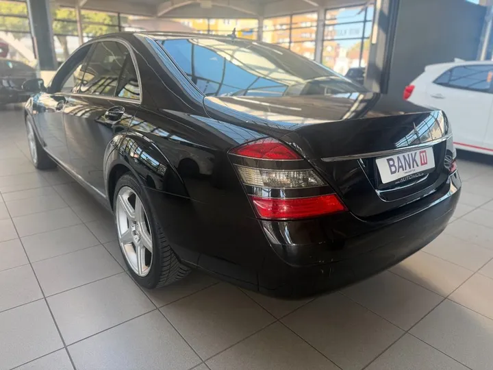 Mercedes-Benz S 320