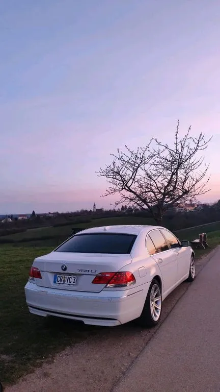 BMW 750
