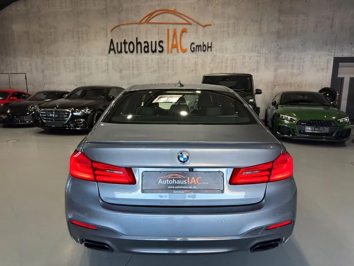 BMW M550