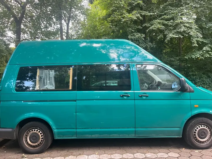 Volkswagen T5 Caravelle