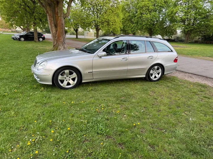 Mercedes-Benz E 320