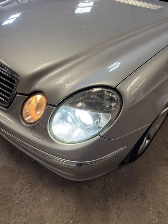 Mercedes-Benz E 320