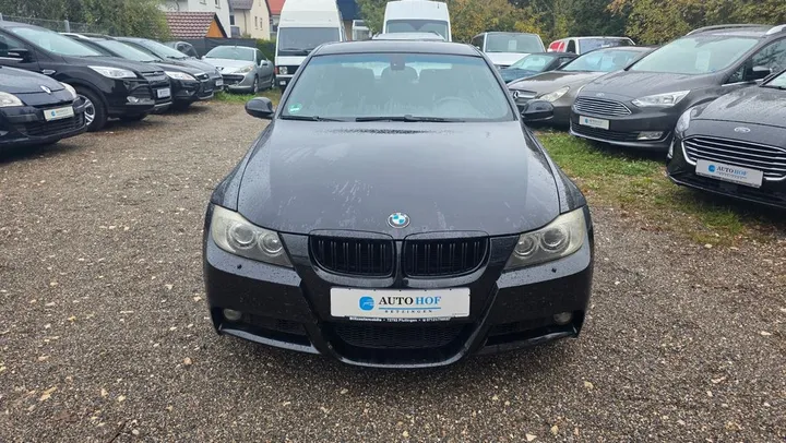 BMW 323