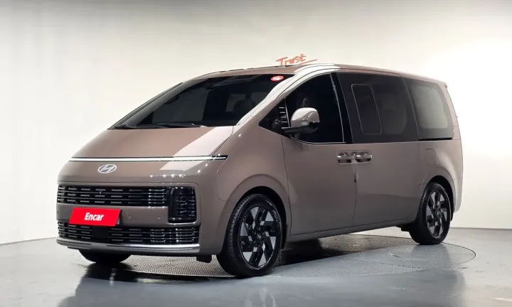 Hyundai Staria