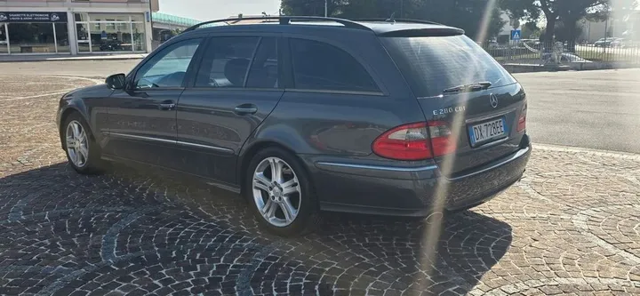 Mercedes-Benz E 280