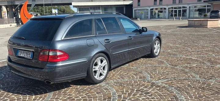 Mercedes-Benz E 280