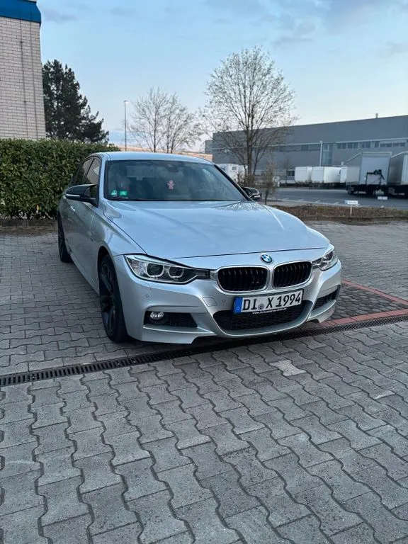 BMW 320