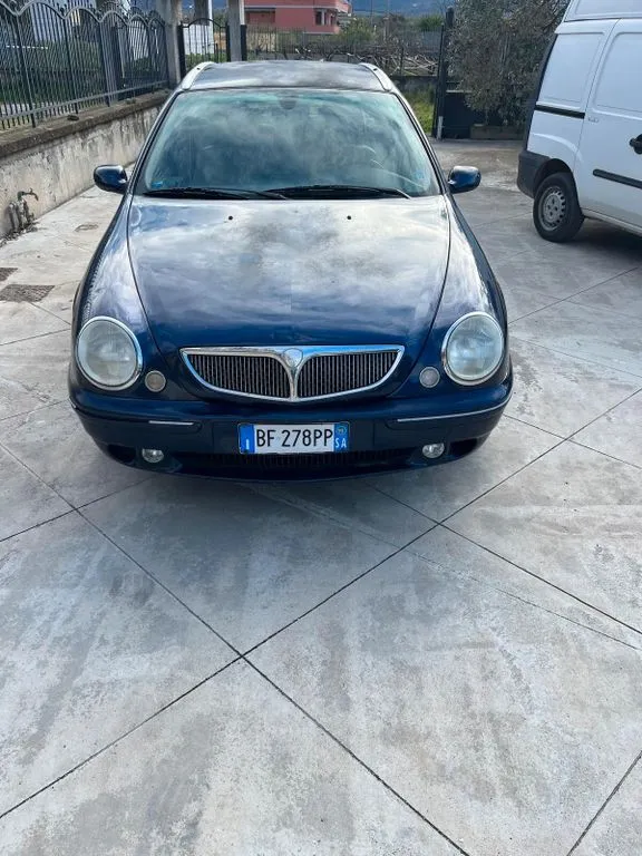 Lancia Lybra