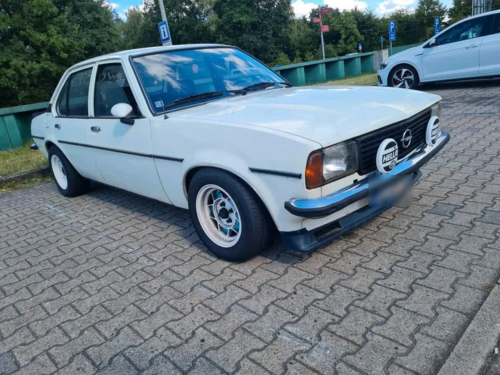Opel Ascona
