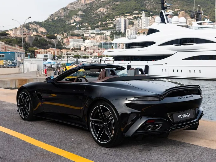 Aston Martin V8 Vantage