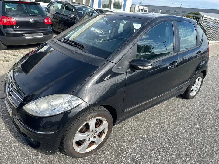 Mercedes-Benz A 180