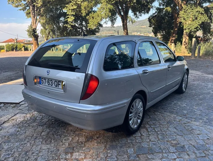 Lancia Lybra