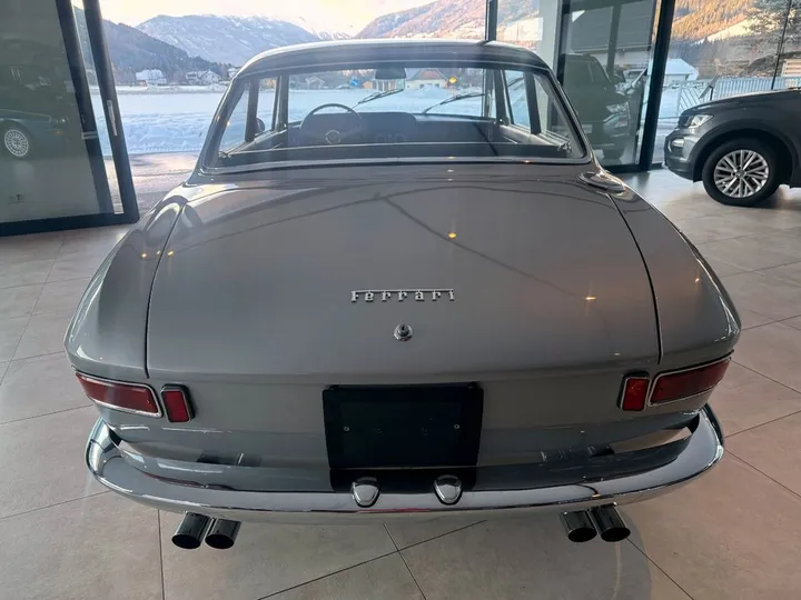 Ferrari 330