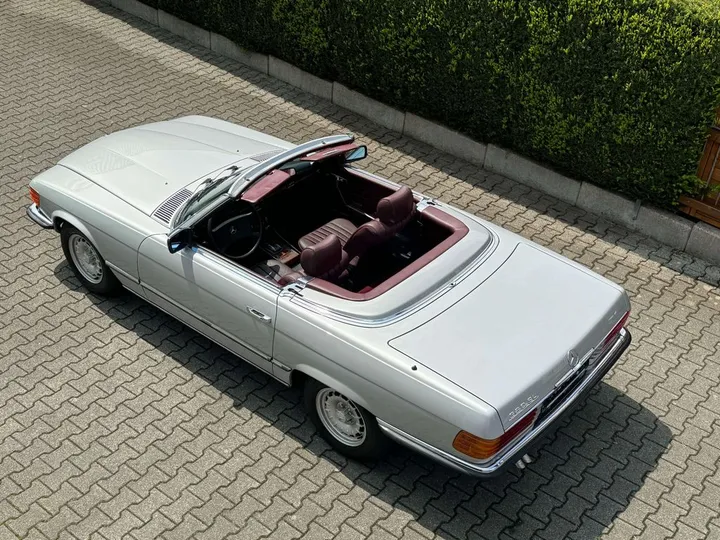 Mercedes-Benz 380