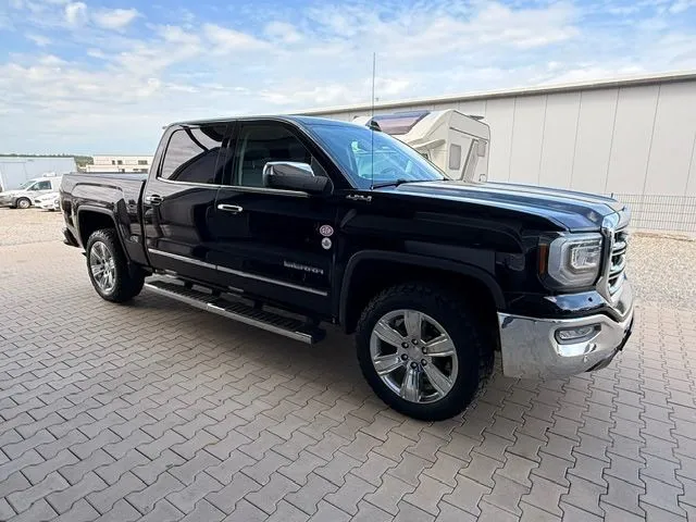 GMC Sierra