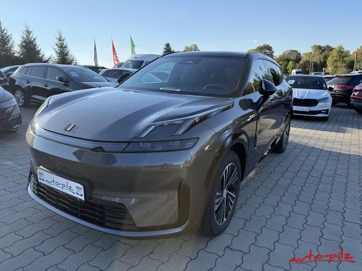 Lynk&Co 08