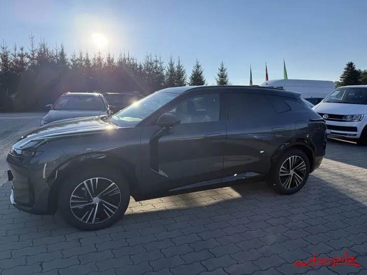 Lynk&Co 08