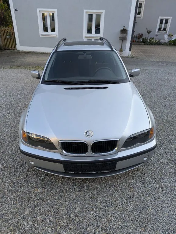 BMW 320