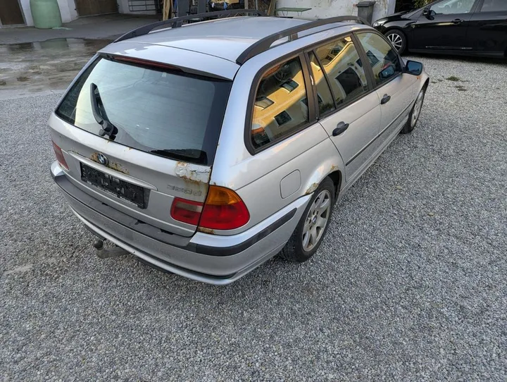 BMW 320