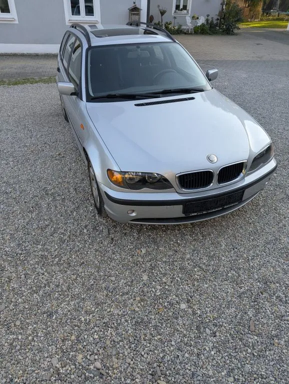 BMW 320