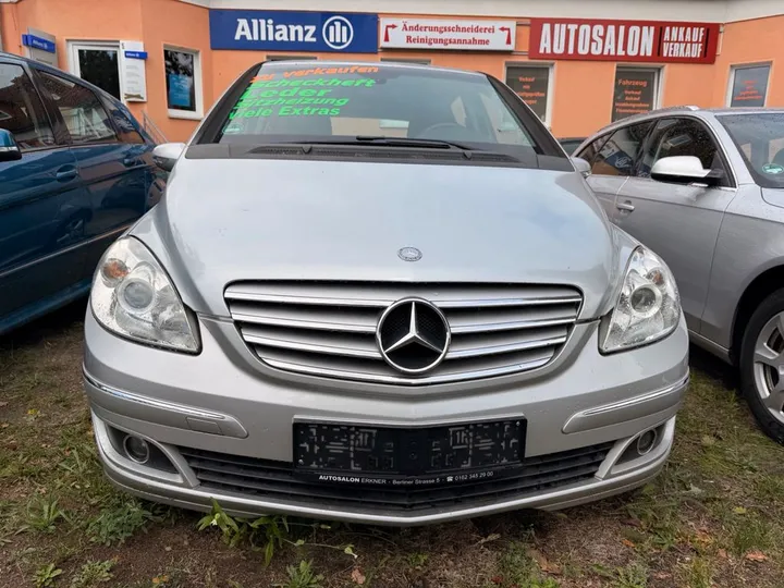 Mercedes-Benz B 200