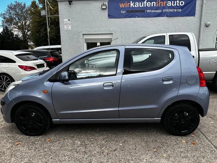 Nissan Pixo