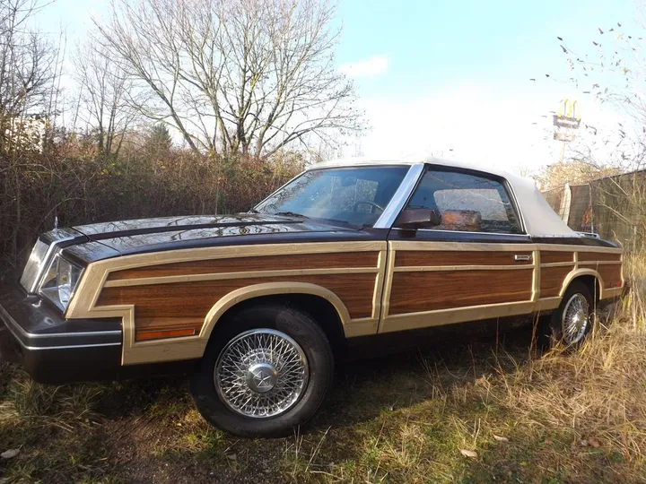 Chrysler Le Baron