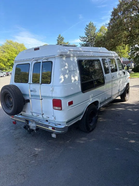 Chevrolet Chevy Van