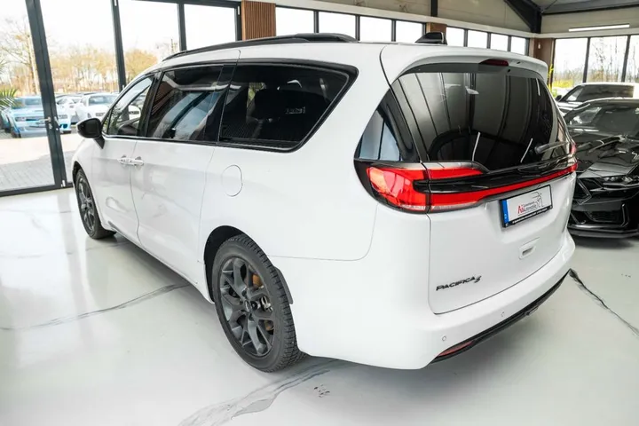 Chrysler Pacifica