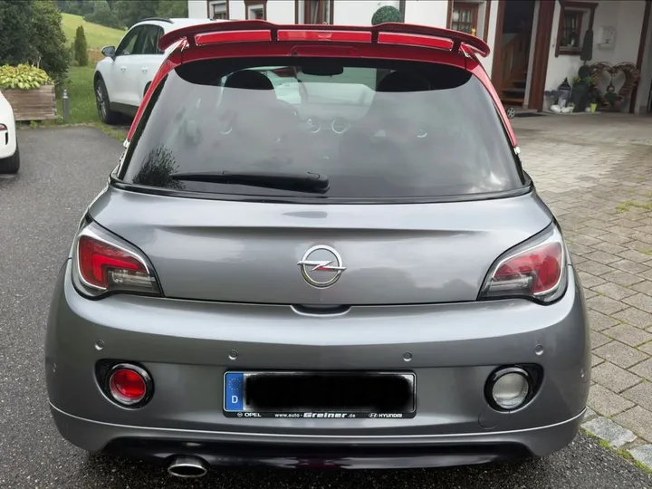 Opel Adam