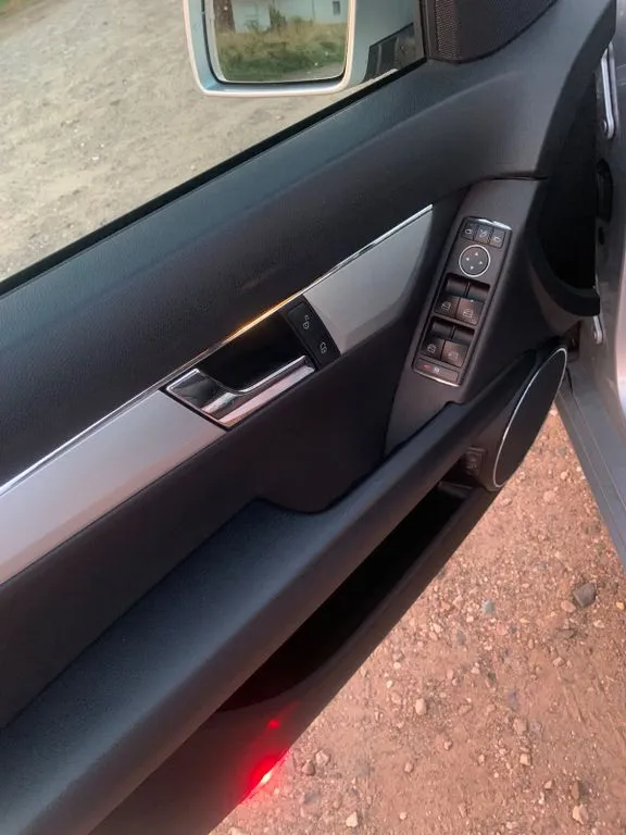 Mercedes-Benz C 320