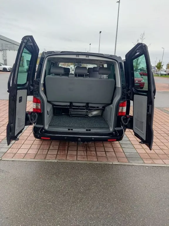 Volkswagen T5 Caravelle