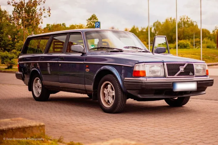 Volvo 245