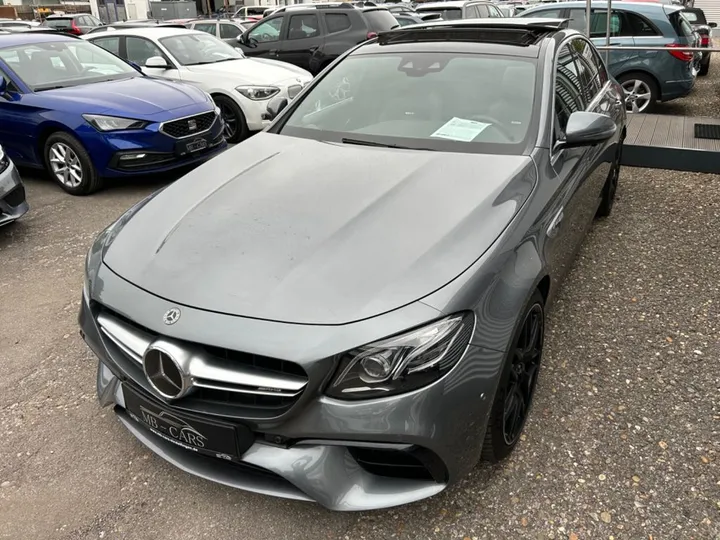Mercedes-Benz E 63 AMG
